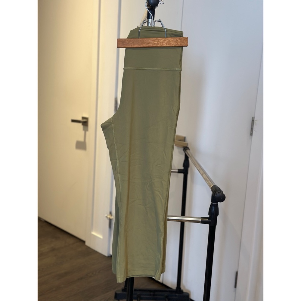 Lululemon Groove Super-High-Rise Crop 23" Bronze Green Size 10